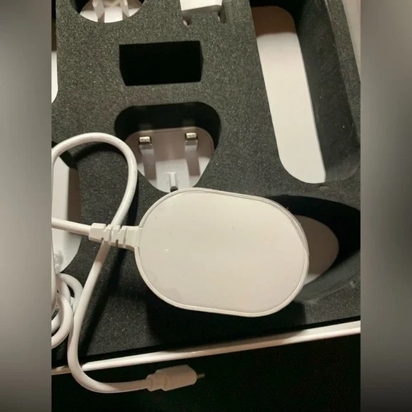 Omnilux LED Light Therapy Face Mask - Picture 6 of 8